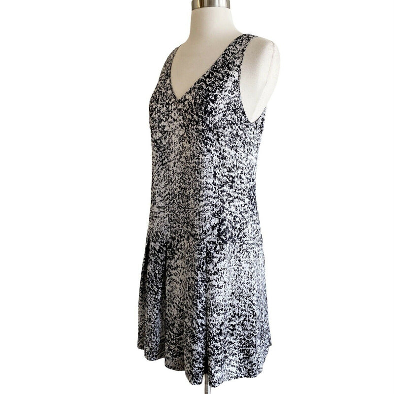 REBECCA TAYLOR Dress Static Print Silk Pleated Gray Silver Black V-Neck 2 EUC